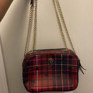 Gorgeous Tommy Hilfiger plaid bag w/ chain strap